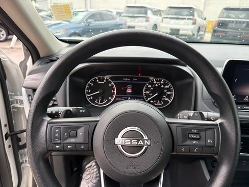 Certified 2024 Nissan Rogue S FWD image 17