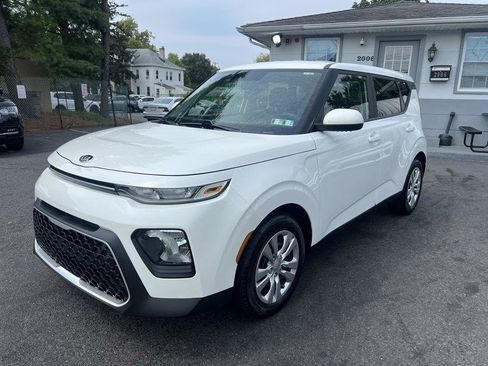 Used 2021 Kia Soul LX FWD image 3