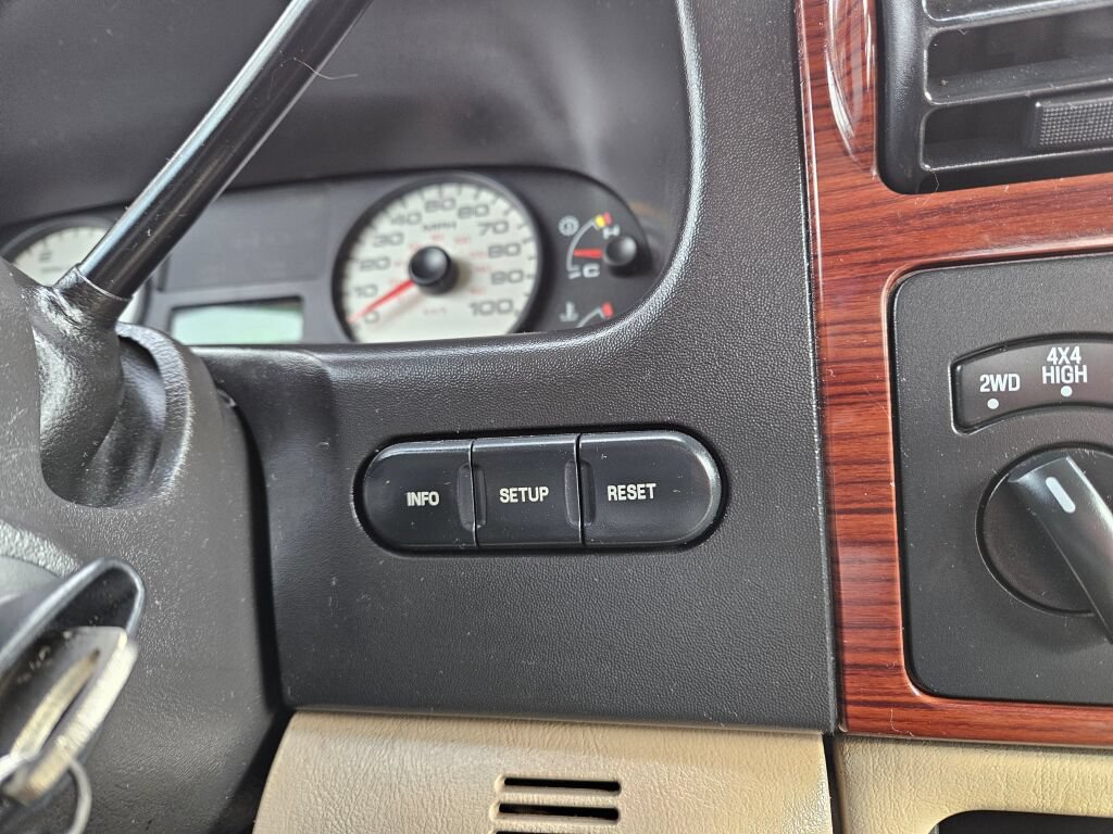 Used 2005 Ford F350 Lariat AWD/4WD image 20