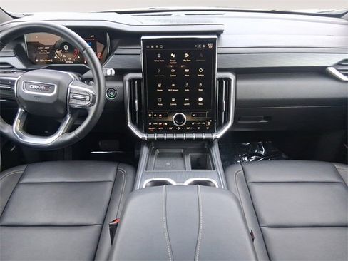 Used 2024 GMC Acadia Elevation image 10