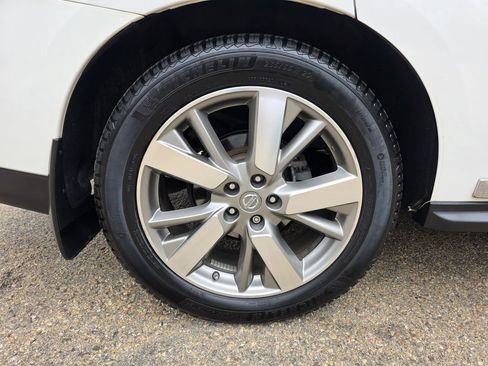 Used 2014 Nissan Pathfinder Platinum w/ Platinum Premium Package FWD image 42