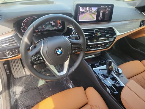 Used 2023 BMW 540i w/ Executive Package RWD image 16