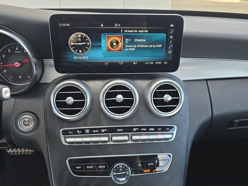 Used 2019 Mercedes-Benz C 300 Sedan image 25