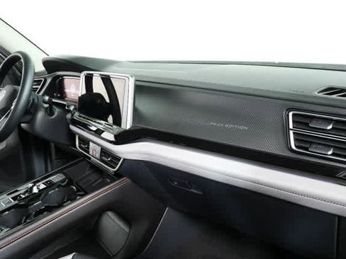 New 2026 Volkswagen Atlas Peak Edition AWD/4WD image 24