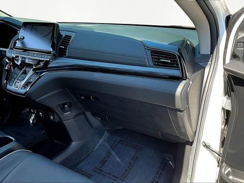 Used 2025 Honda Odyssey Elite image 24