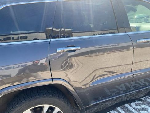 Used 2018 Jeep Grand Cherokee Overland image 16