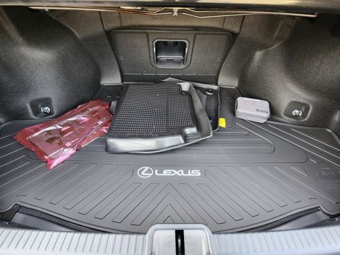 New 2025 Lexus ES 350 Ultra Luxury image 24