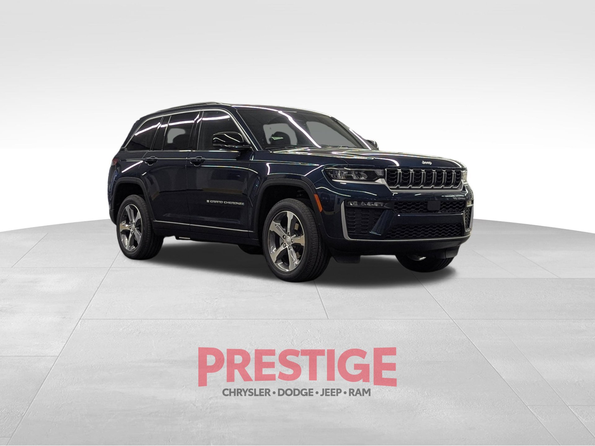 New 2026 Jeep Grand Cherokee Limited w/ Trailer Tow Package AWD/4WD image 3