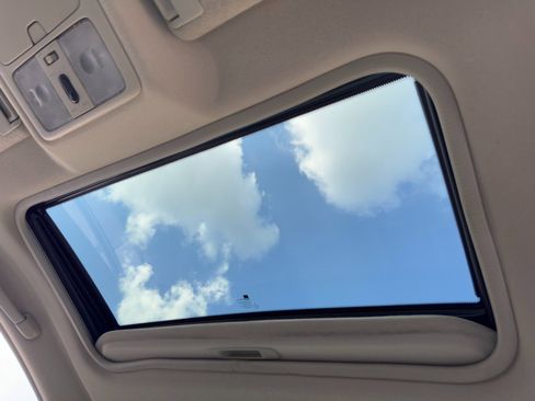 Used 2004 INFINITI G35 Coupe w/ Premium Pkg image 11