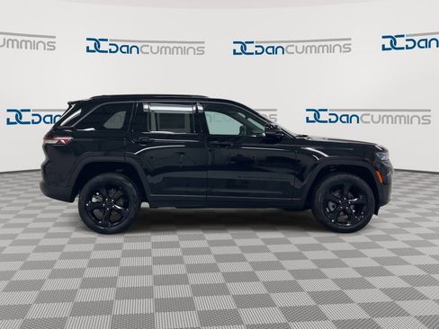 New 2026 Jeep Grand Cherokee Limited w/ Limited Altitude Package AWD/4WD image 9