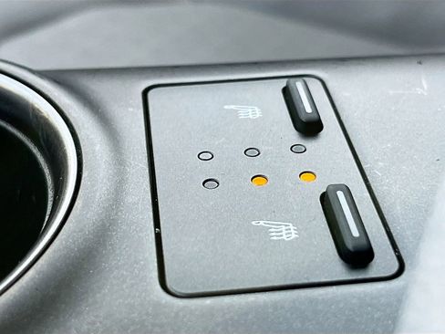 Used 2023 Toyota Camry XSE FWD image 19