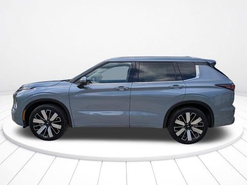 New 2026 Mitsubishi Outlander SEL image 7