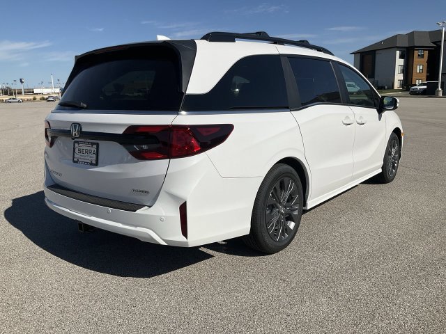 New 2027 Honda Odyssey Touring image 14