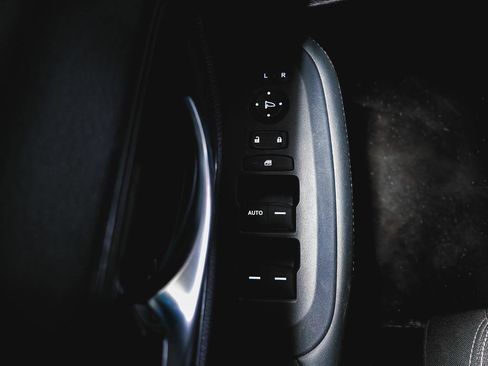 Used 2024 Honda HR-V LX image 20