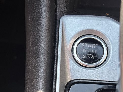 Used 2025 Nissan Altima 2.5 SV FWD image 19