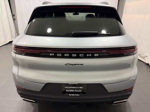 New 2026 Porsche Cayenne image 8