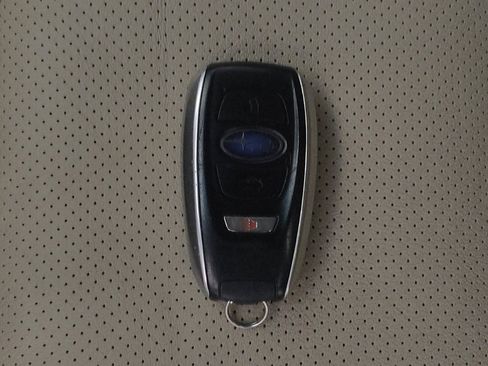 Used 2015 Subaru Legacy 3.6R Limited image 32