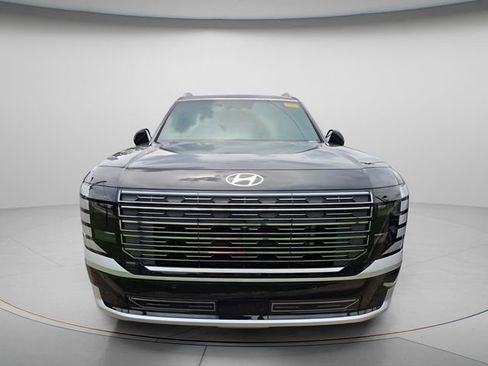 Certified 2026 Hyundai Palisade Calligraphy FWD image 3