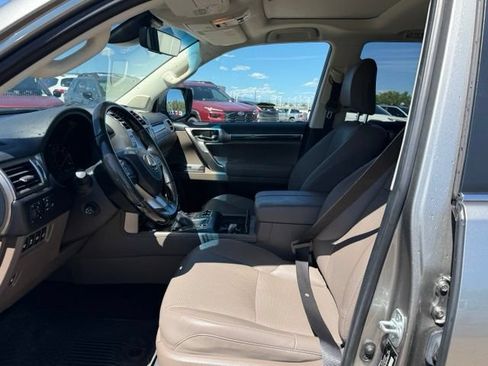 Used 2021 Lexus GX 460 Premium w/ Premium Package AWD/4WD image 14