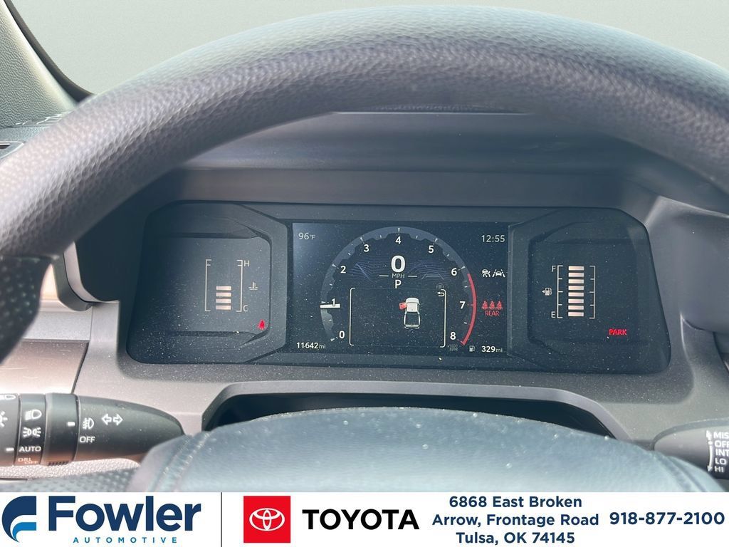 Certified 2025 Toyota Tacoma SR5 AWD/4WD image 16