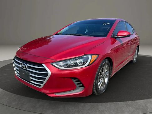 Used 2017 Hyundai Elantra SE FWD image 1