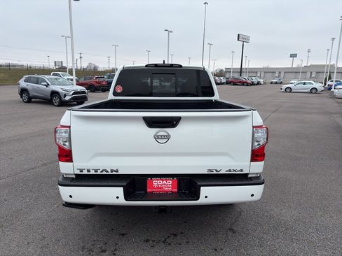 Used 2024 Nissan Titan SV w/ Accessory Utility Package image 4