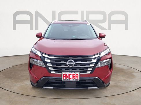 Certified 2024 Nissan Rogue Platinum w/ Platinum Premium Package FWD image 8