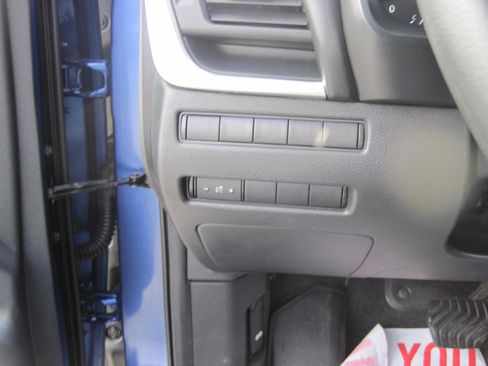 Used 2021 Nissan Rogue S image 9