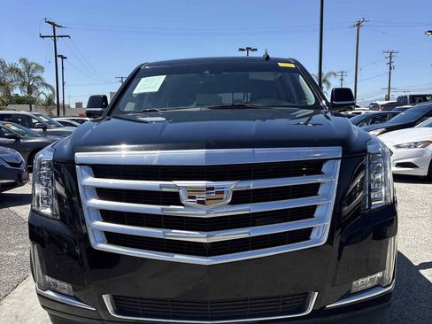 Used 2020 Cadillac Escalade ESV Luxury image 6