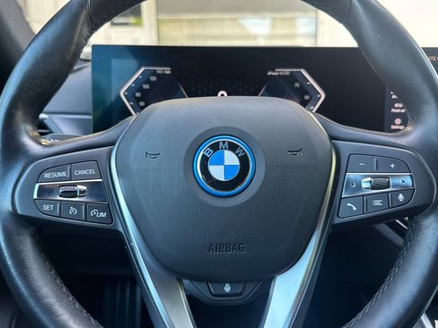 Used 2023 BMW i4 eDrive40 w/ Premium Package RWD image 31