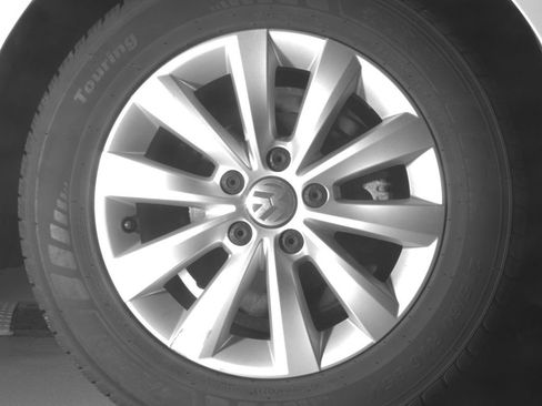 Used 2019 Volkswagen Beetle 2.0T S FWD image 11