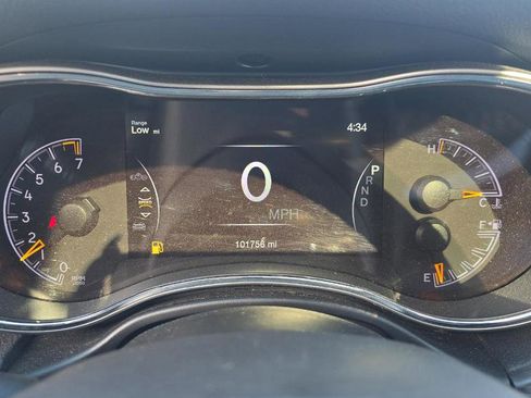 Used 2019 Jeep Grand Cherokee Altitude image 10