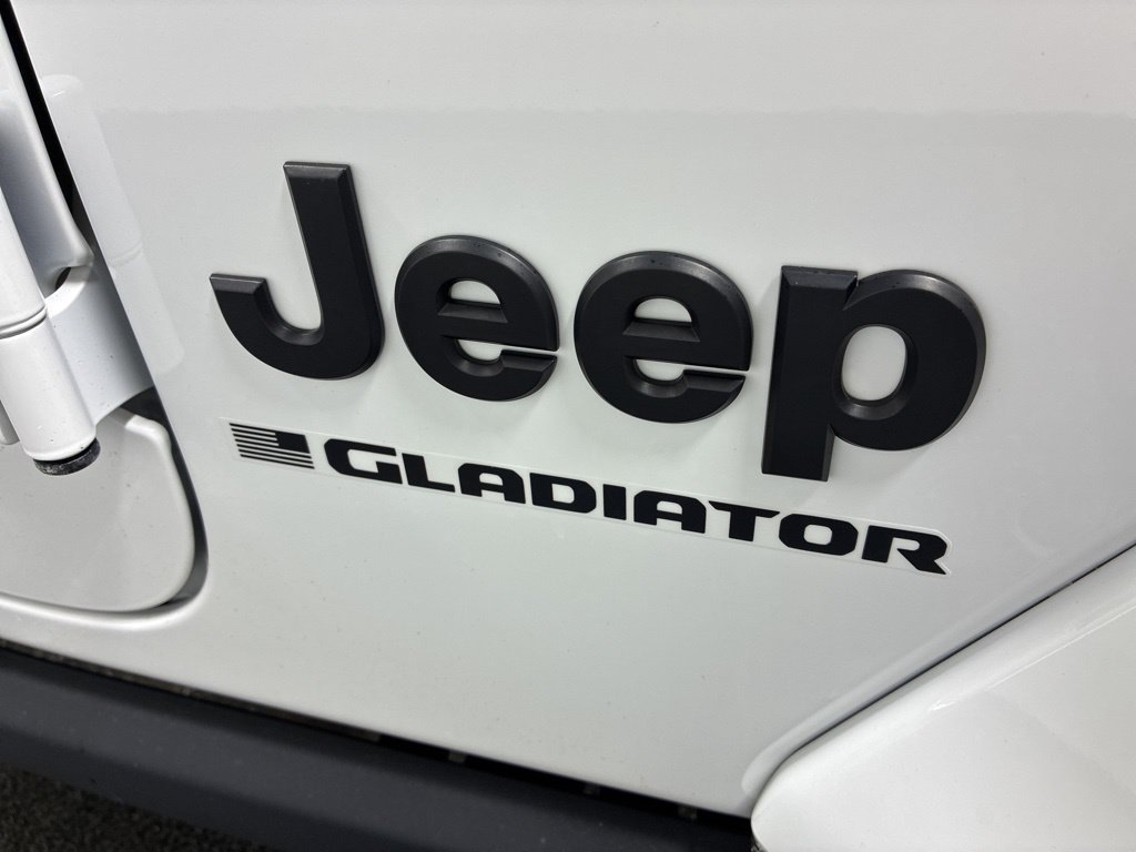 Used 2023 Jeep Gladiator Sport AWD/4WD image 31