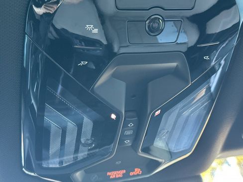 Used 2025 BMW X3 xDrive30i w/ Premium Package image 22