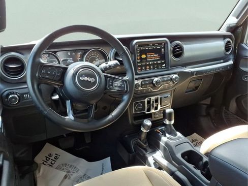 Used 2022 Jeep Wrangler Unlimited Sport AWD/4WD image 12