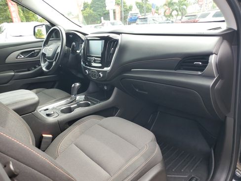 Used 2018 Chevrolet Traverse LT image 39