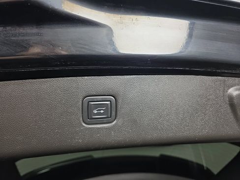 Used 2021 Chevrolet Blazer RS w/ Enhanced Convenience Package image 38