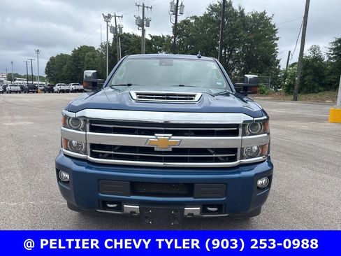Used 2018 Chevrolet Silverado 2500 High Country w/ Duramax Plus Package AWD/4WD image 2