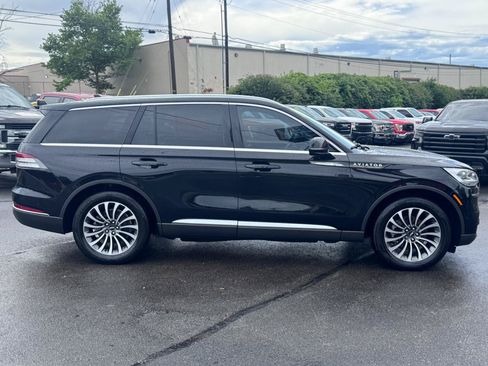 Used 2020 Lincoln Aviator Reserve w/ Equipment Group 201A AWD/4WD image 2