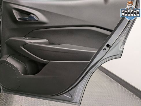 Used 2024 Chevrolet Trax RS FWD image 26