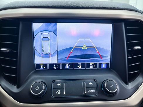 Used 2022 GMC Acadia Denali w/ Denali Ultimate Package image 9