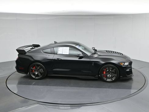 Certified 2021 Ford Mustang Shelby GT500 w/ Carbon Fiber Track Pack RWD image 55