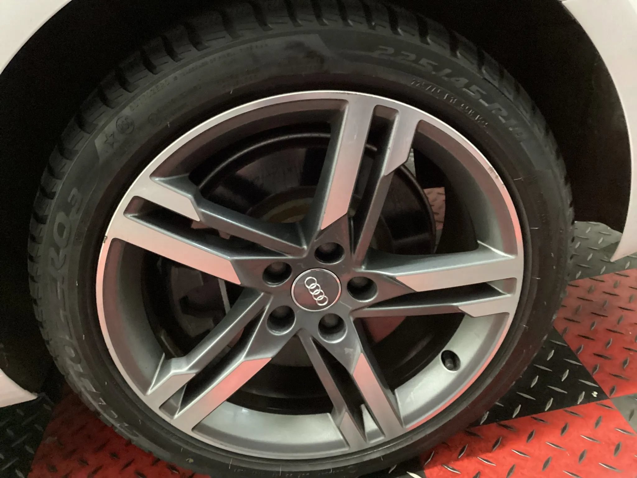 Used 2018 Audi A4 2.0T Premium Plus AWD/4WD image 5