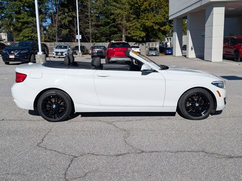 Used 2019 BMW 230i xDrive Convertible w/ Convenience Package image 4