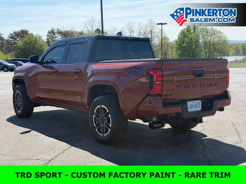 Used 2025 Toyota Tacoma TRD Sport image 3