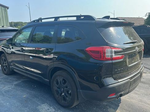 Used 2025 Subaru Ascent Onyx Edition w/ Onyx Package AWD/4WD image 4