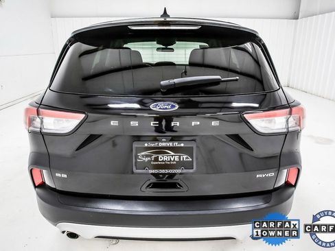 Used 2022 Ford Escape SE image 6