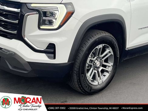 Certified 2026 GMC Terrain Elevation AWD/4WD image 9