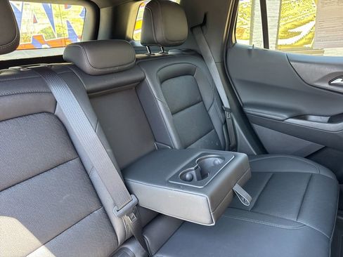 Used 2026 Chevrolet Equinox LT w/ Convenience Package II AWD/4WD image 15