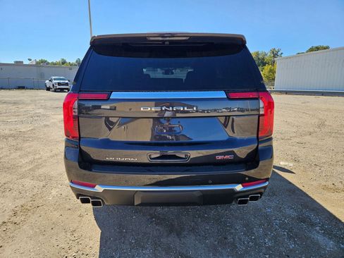 New 2026 GMC Yukon Denali w/ Sun & Power Step Package image 5